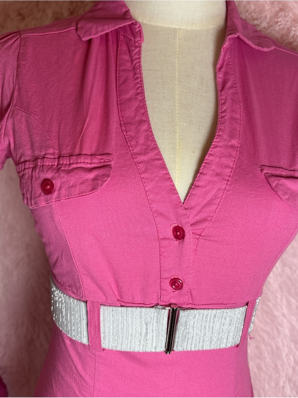 Mandee Y2K Pink Short‑Sleeve Fitted V‑Neck Button Blouse with Belt - Picture 2 of 7